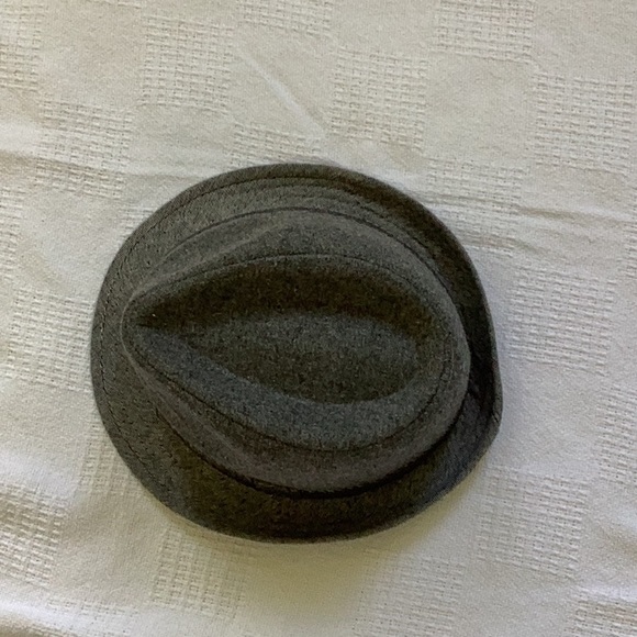 Fedora 🎩 - Picture 5 of 6